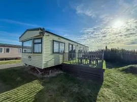 Great Dog Friendly Caravan For Hire At North Denes In Suffolk Ref 40068Nd