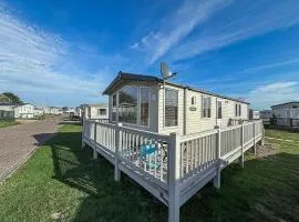 Lovely Caravan With Spacious Decking At North Denes In Suffolk, Ref 40134Nd