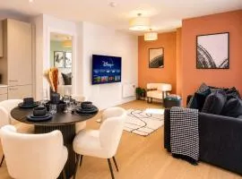 Luxury VIEWS 10th Floor 2 Bed Apartment