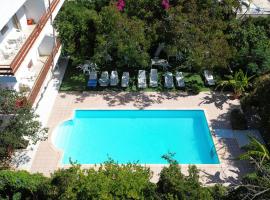 Kaikas Studios & Apartments, hotell i Poros