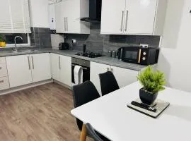 Home Cozy & Comfortable Stay in Accrington Flat A