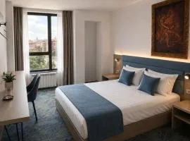 Central Plaza Hotel