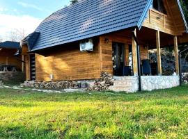 Brvnara Šapat Borova Tara, hotel i Sekulić 