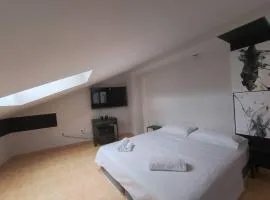 Habitación Buhardilla Muralla Lugo 3.3