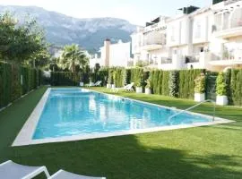 Amazing apartment direct pool acces