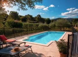 Villa spacieuse avec vue sur montagne à Sablet + Piscine privée, hotel din Sablet