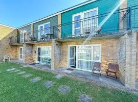 Great 3 Bedroom Chalet To Hire With In Hemsby Great Seaside Break! Ref 18194B
