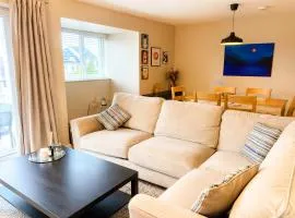 Charming Apartment in Oranmore with Sea View 8mins from Galway City