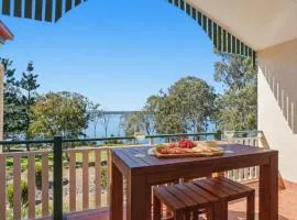 Tinaroo Lodge Lakeview Escape with Pool Access