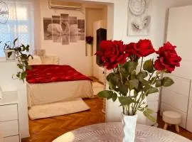 Charming Studio in Kaštel Lukšić - 75 m² with Air Conditioning