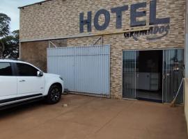 Hotel Gramados, hotel i Porangatu