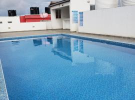 SPACIOUS VIP 1 BEDROOM with ROOFTOP SWIMMING POOL AVAILABLE, hotel a Mtwapa