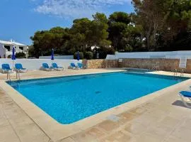 Suite con piscina y vistas al mar en Cala Morell
