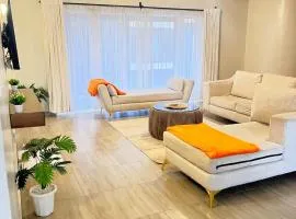 Swadakta Royal Suites Royal 3 with heated pool