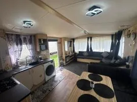 Holiday Park Caravan Fluffy in Harts Holiday Park