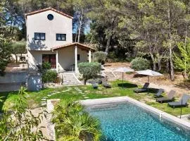 Altinea - Family Home with Infinity Pool