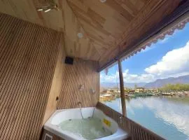 Smith Palace Group Of Houseboats