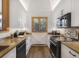 RMR: Yarrow 2322 Condo in The AspensWilsonWY, Hotel in Wilson