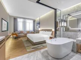 Shanghai KaiCharm Hotel 10 mins drive to NECC
