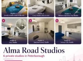 Roomello luxury City Studios