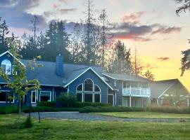 ElkLandia The Olympic Peninsula's Premier Luxury Estate for Gatherings, hotel sa Sequim