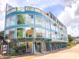 Park Place Hotel, hotel u gradu Siguatepeque