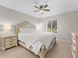 Charming 3BR home with yard and fireplace in Troy