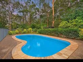 Pool house for BIG Groups with Free parking