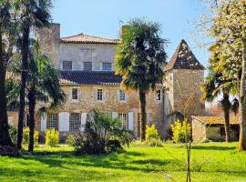 Château Arche d'Aure, hotel Vicq-dʼAuribat városában