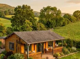 The Malvern Hills, Courtyard Cabins,Tom Cabin