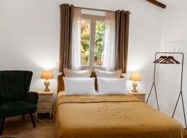 La Bastide des Mûriers, hotel en Deaux