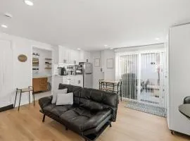 Newly Renovated 1BR Suite, Patio BBQ, Fire Pit