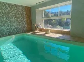 Maison de charme 9 pers Piscine intérieure et vue