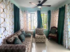 Hostal mar de luna โรงแรมในเปเดร์นาเลส