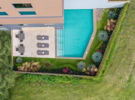 Hyatt Place San Jose Pinares, отель в Сан-Хосе