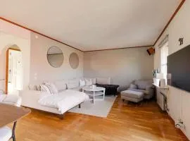 Townhouse with spa near Gothenburg and Hill's Golf Club