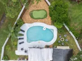 Putt Putt Pool Home - Mini Golf Grill Ping Pong