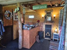 Elles Cabin at Pioneer Billys, hotel v destinácii Camborne