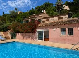 Villa avec piscine et pool house à La Croix valmer