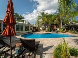 The Poolside Cottage -Wifi Pool