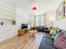 West Ealing House for Large Groups By 3X Stays