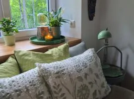 Cosy Lake Studio l Self Check-in & Free Parking