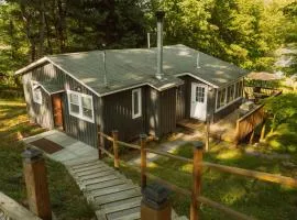 Lakefront Retreat Hot Tub Kenoza Cottage