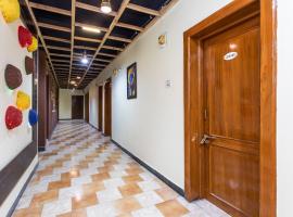 Hotel O Santushti, hotel en Dewās