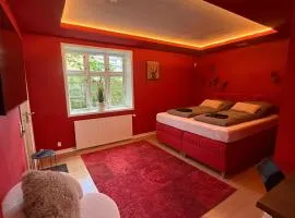 4SEASONS - Crimson Autumn NORDIC SUITES