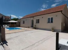 House Mirakul near Krka