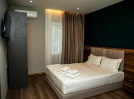 HOTEL CENTERPOINT Tirana