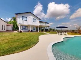 The Baytown Getaway - Main House