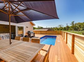 Poolside Chic by the Sea, hotel i Ocean Bay Park