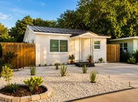 Newly Renovated Coastal Oasis by Madeira Beach